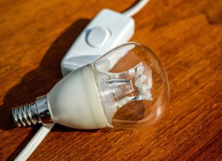 Jak zmniejszyć rachunki za prąd?