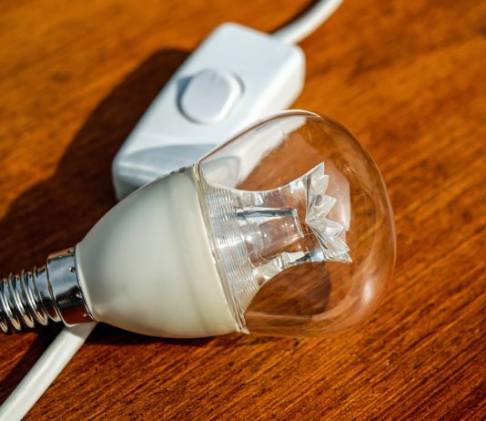 Jak zmniejszyć rachunki za prąd?